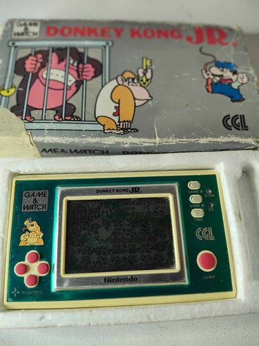 Nintendo game watch - &,